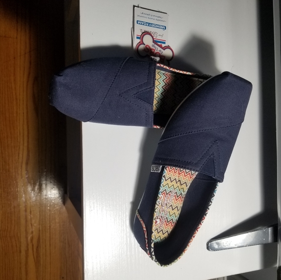 BOBS - Picture 3 of 5